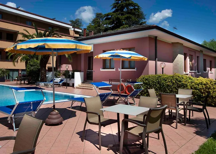 Sunlake Hotel