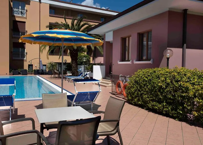 Sunlake Hotel